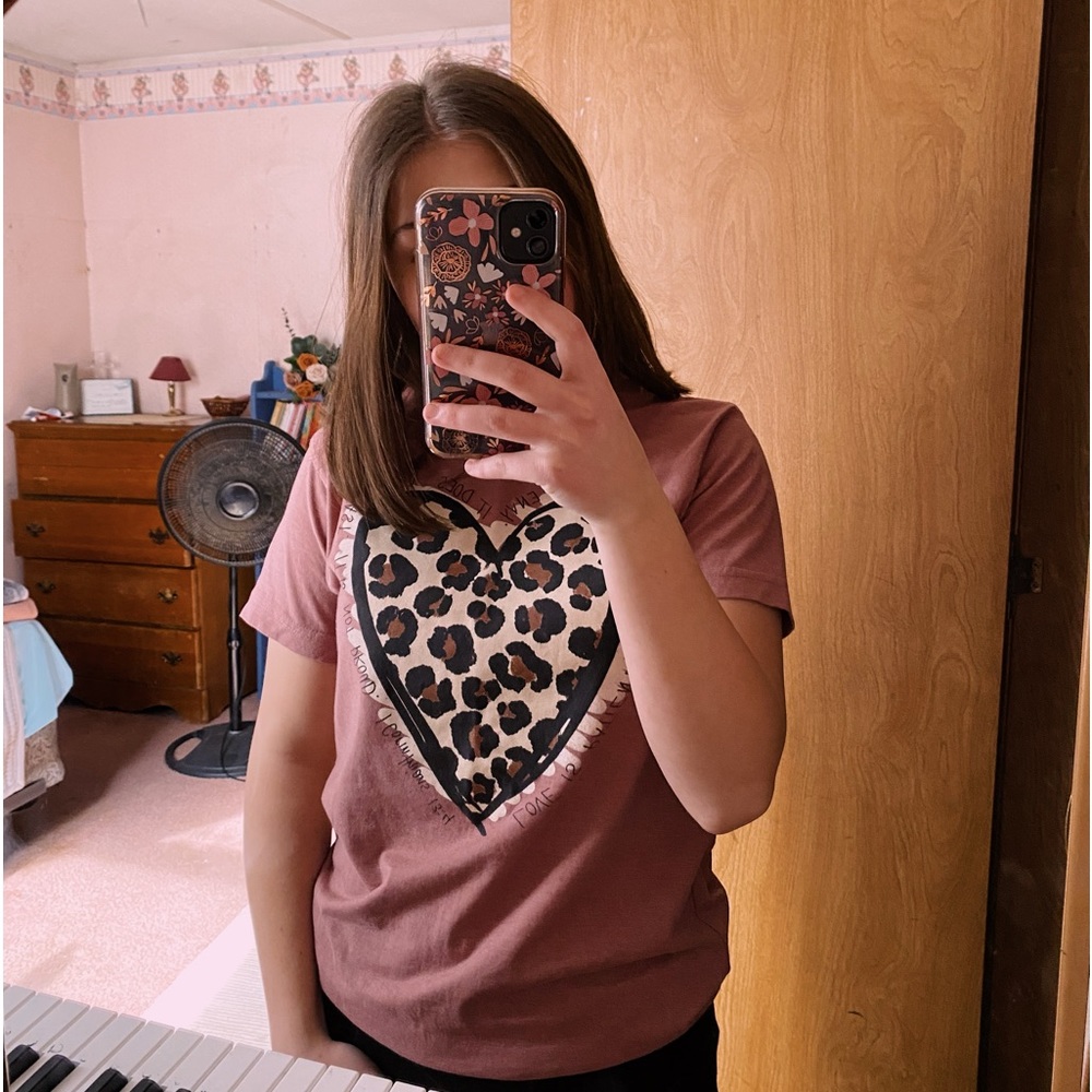 1 corinthians 13:4 tee shirt 🩵